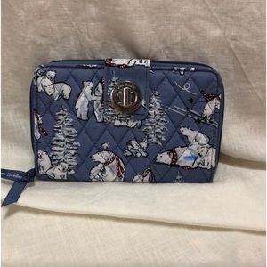 Vera Bradley RFID beary merry wallet. EUC